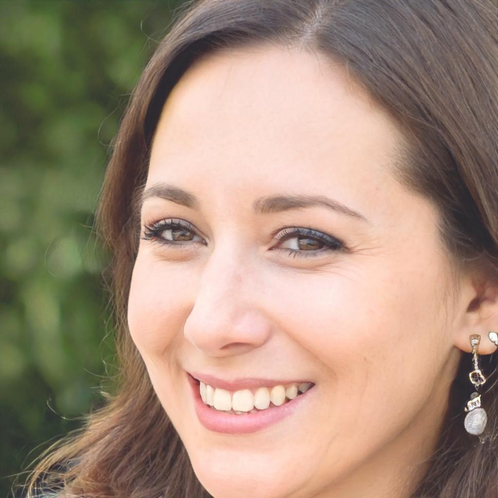 Portrait de Camille Moreau, formatrice en techniques de maquillage avancées